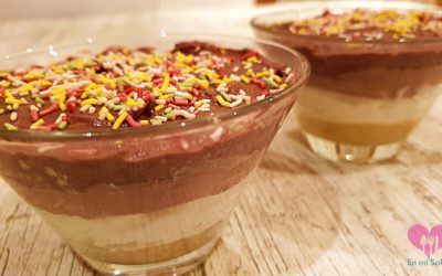 TARTA TRES CHOCOLATES EN VASITOS