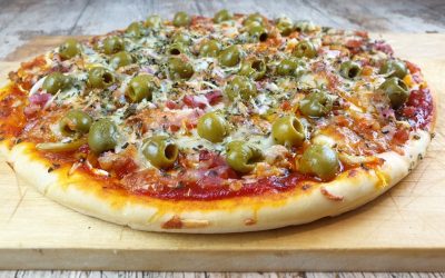 PIZZA CASERA DE ATÚN Y BACON